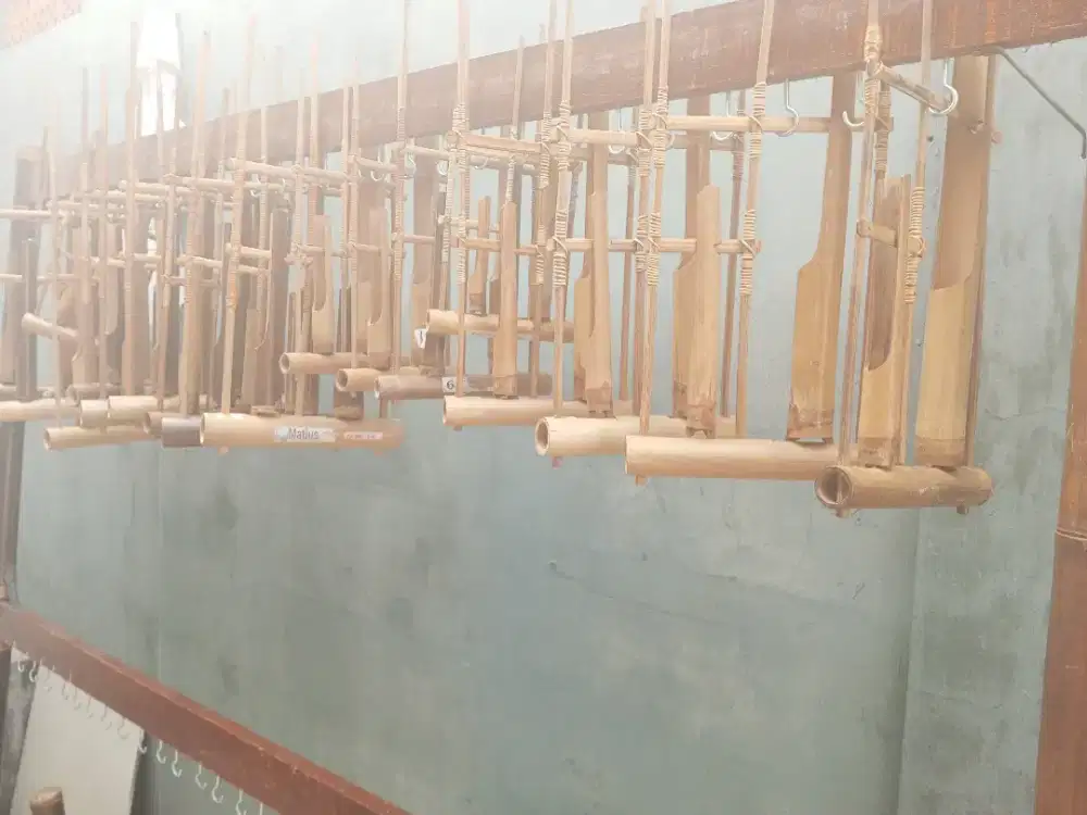 Angklung kayu berkwalitas