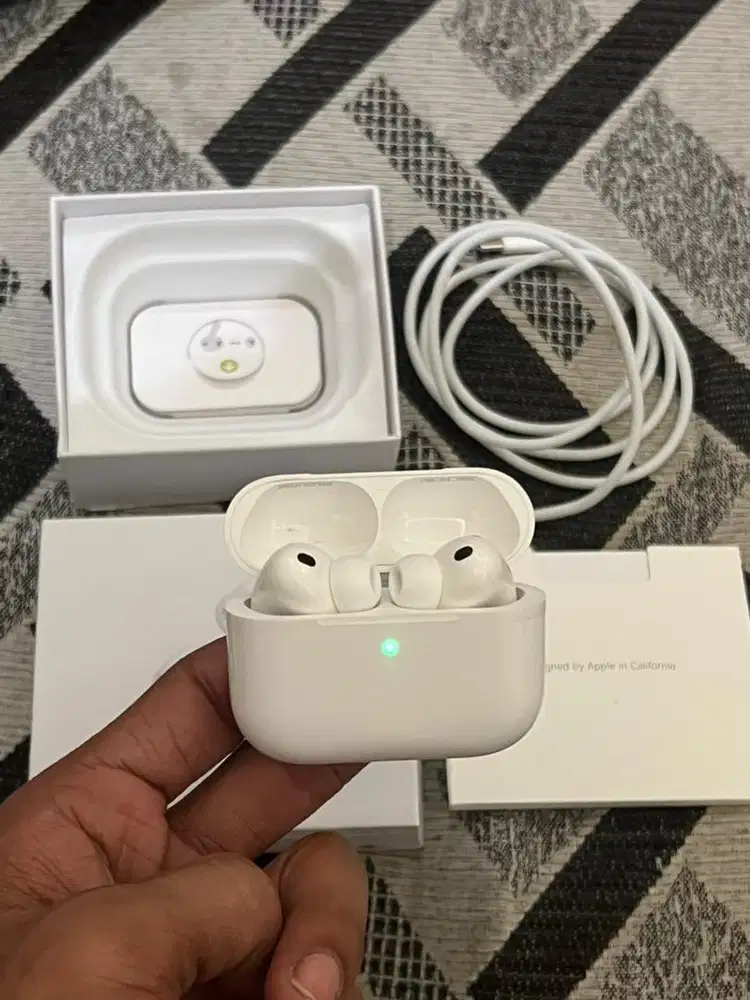 Airpods Pro 3 Ex Inter Mulus Nominus