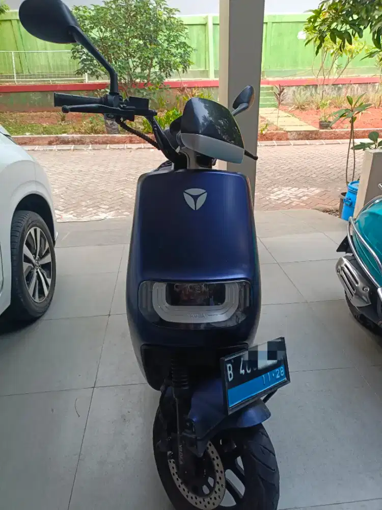 Motor listrik merek yadea