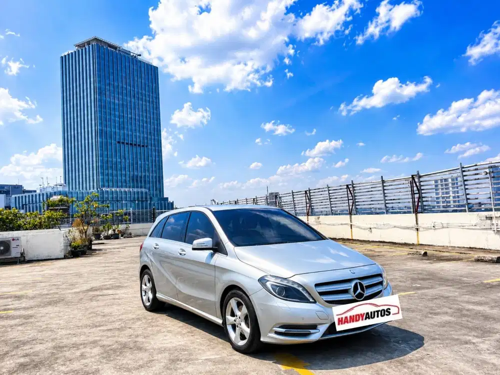 Mercedes Benz B200 AMG 2014 Automatic Silver Metalik