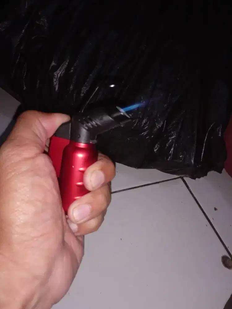 Korek api las jet