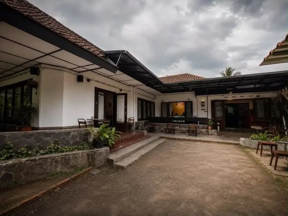 Rumah heritage yang lokasinya super prime Sukajadi, Bandung