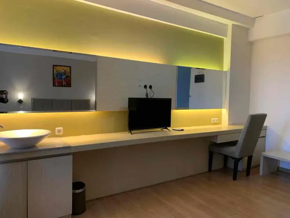 Full furnish bagus‼Apartemen Gunawangs manyar 2 BR jadi 1 BR