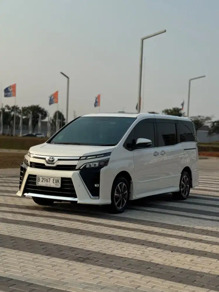(Tdp2jt) Voxy 2.0 AT 2021/2020 Putih