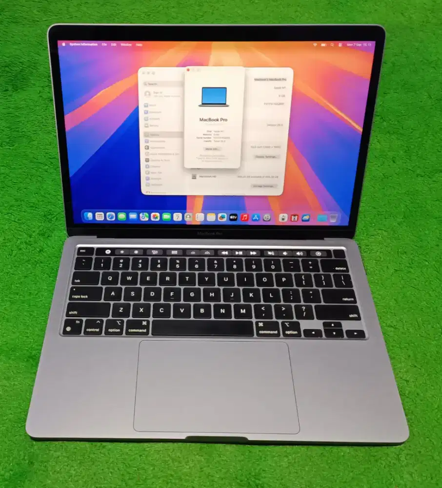 Apple MacBook Pro M1 2020 13inch M1 8/512 Grey Touchbar Mulus Murah