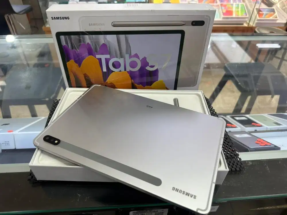 Samsung Galaxy Tab S7 6/128GB Cell + Keyboard Ex Garansi Resmi