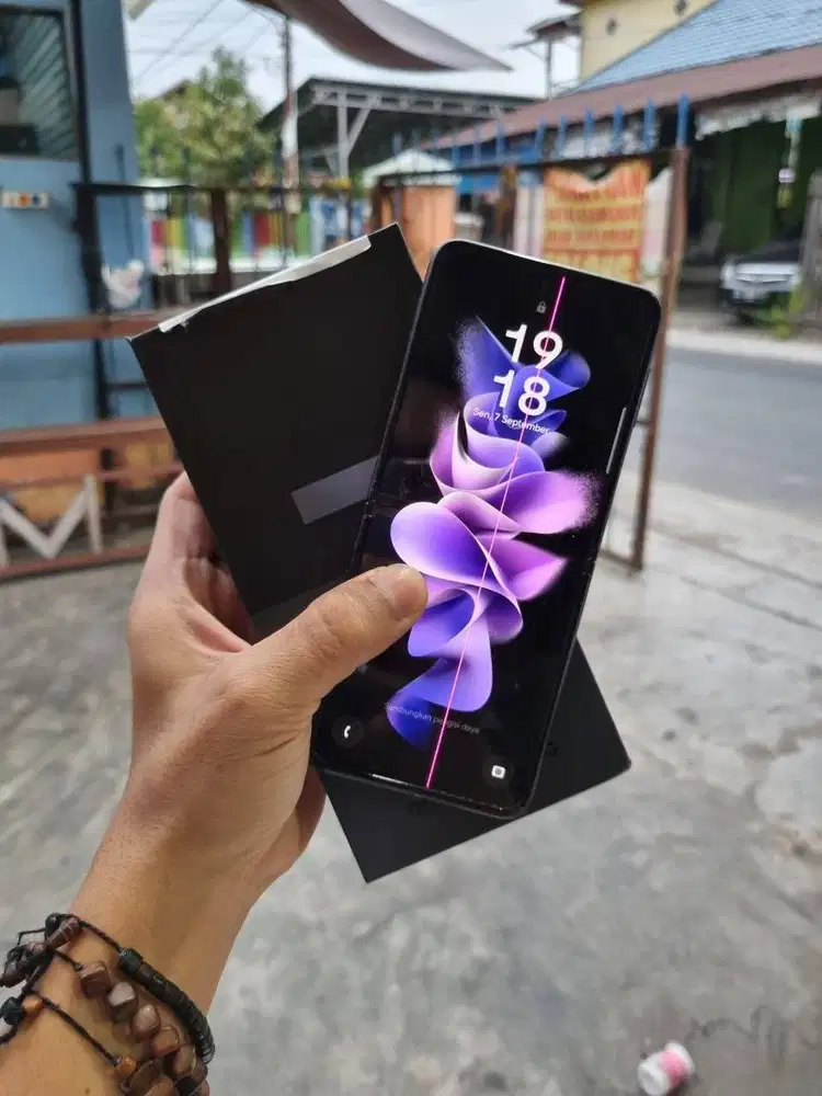 Samsung Z Flip3 5G  8/256GB | Snapdragon 888 | Dynamic AMOLED 2X