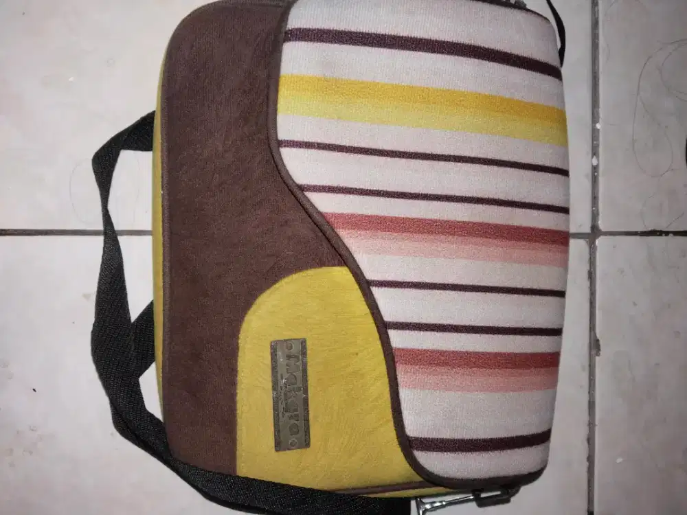 Tas selempang wanita merk MAKARA, kokoh