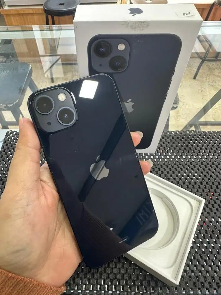 IPhone 13 256GB Midnigh Ex Garansi Resmi