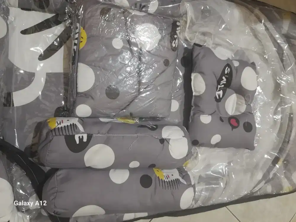 Kasur bayi 1 set + kelambu dan selimut