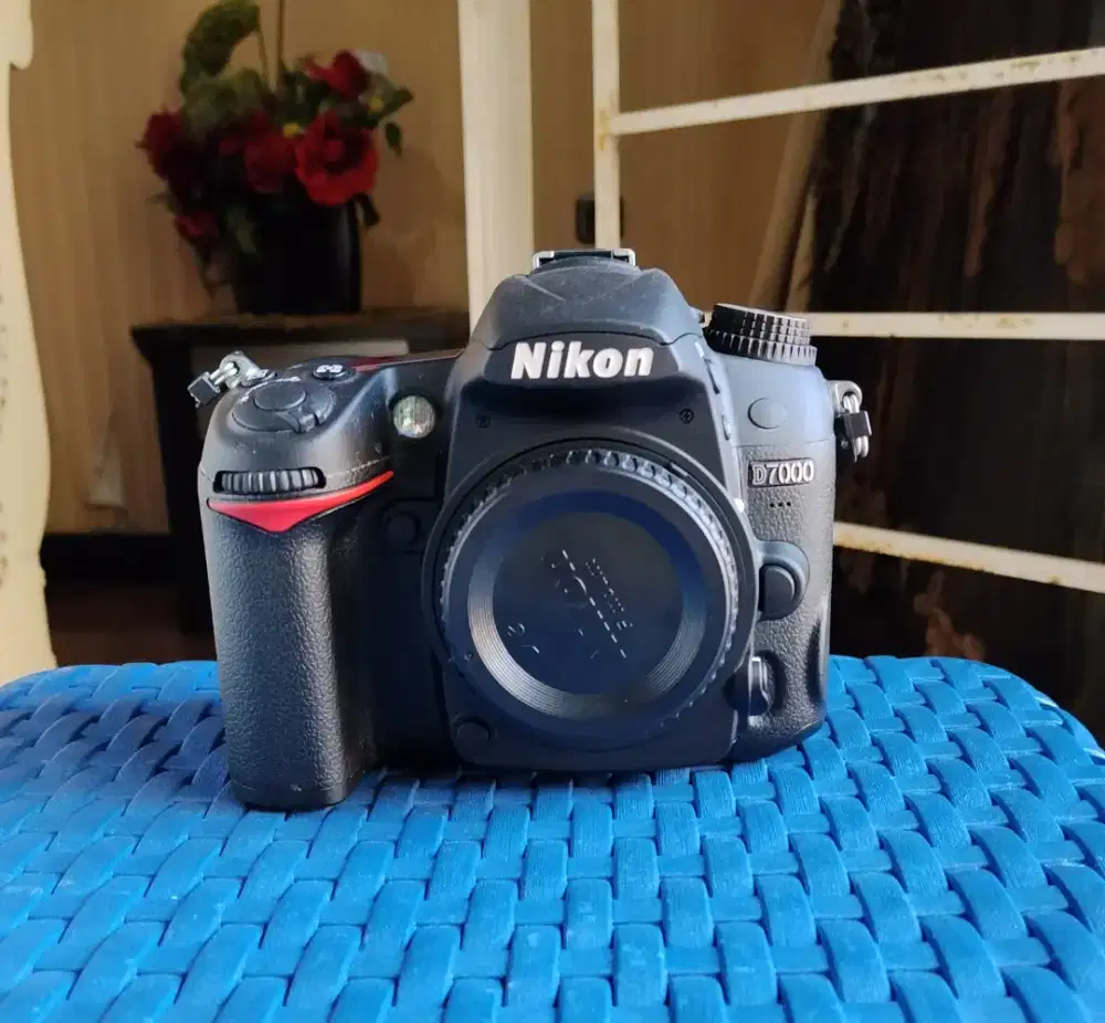 Jual cepat camera Nikon D7000 body only