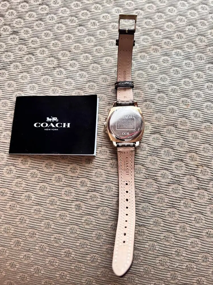 jam tangan wanita merk coach