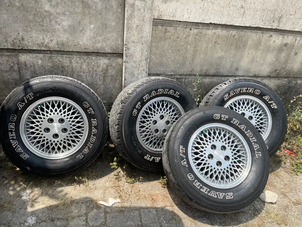 Oem jeep cherokee xj 15 inch lebar 7 rata ET 31 pcd 5x114 / 5x112