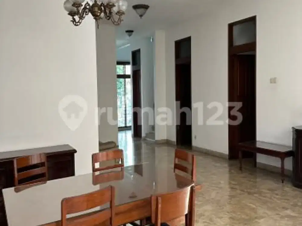 Disewakan Rumah Terawat Dalam Kompleks Perumahan Asri