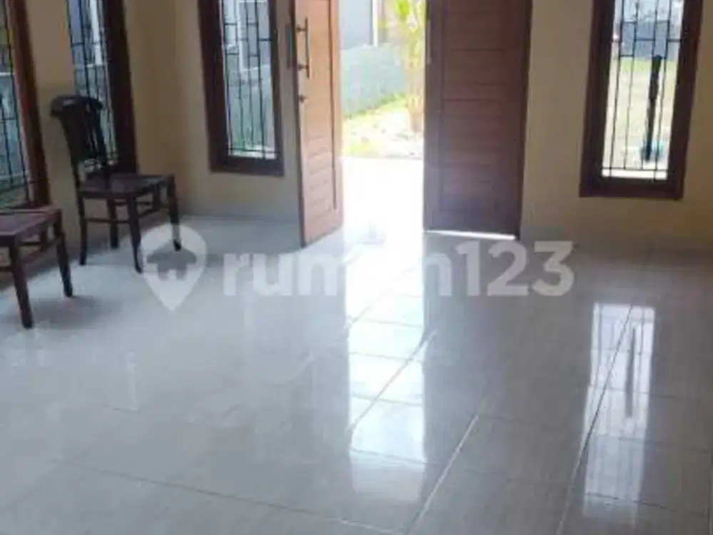 Dikontrakan Rumah 1 Lantai, Semi Furnished