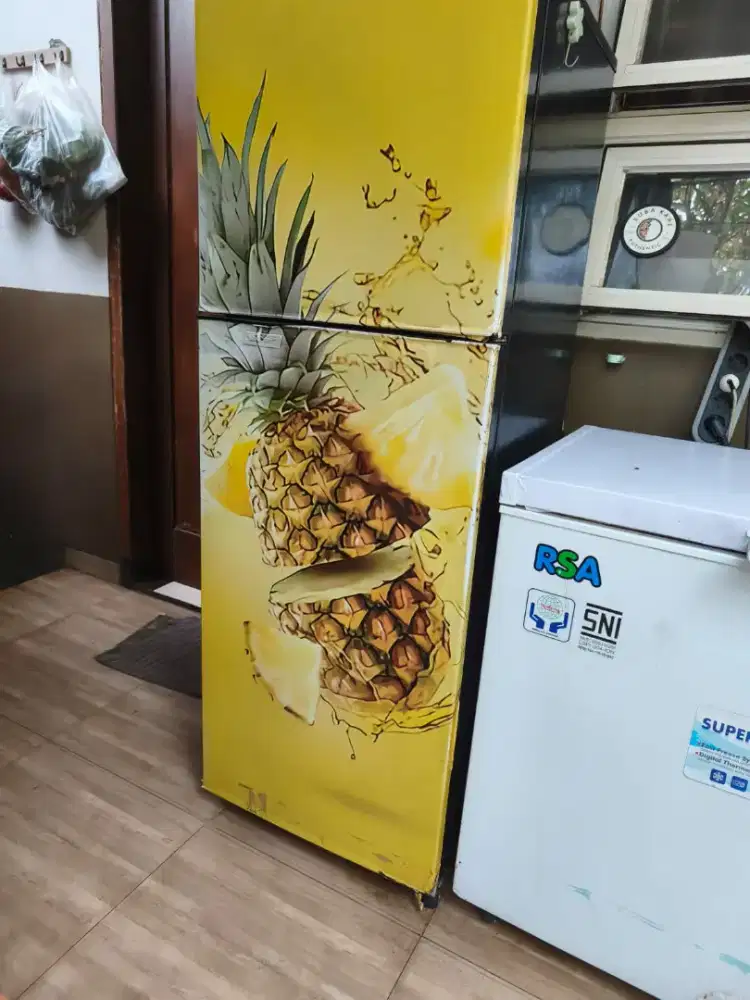 kulkas bekas dijual murah