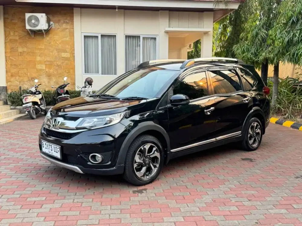 Honda BRV E manual 2016 kondisi istimewa km 56rb