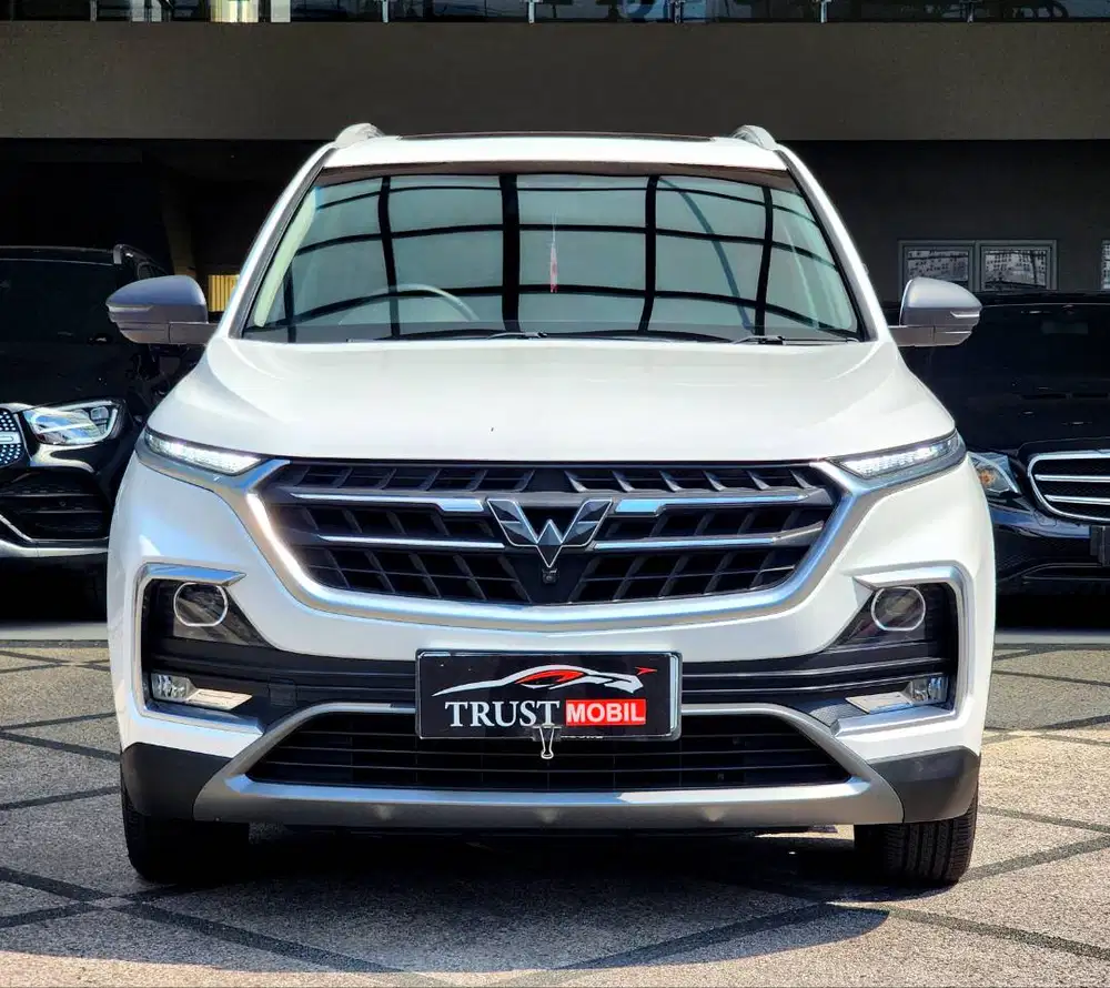 WULING ALMAZ TURBO 7 SEATER EXCLUSIVE LUX PK 2022 PUTIH