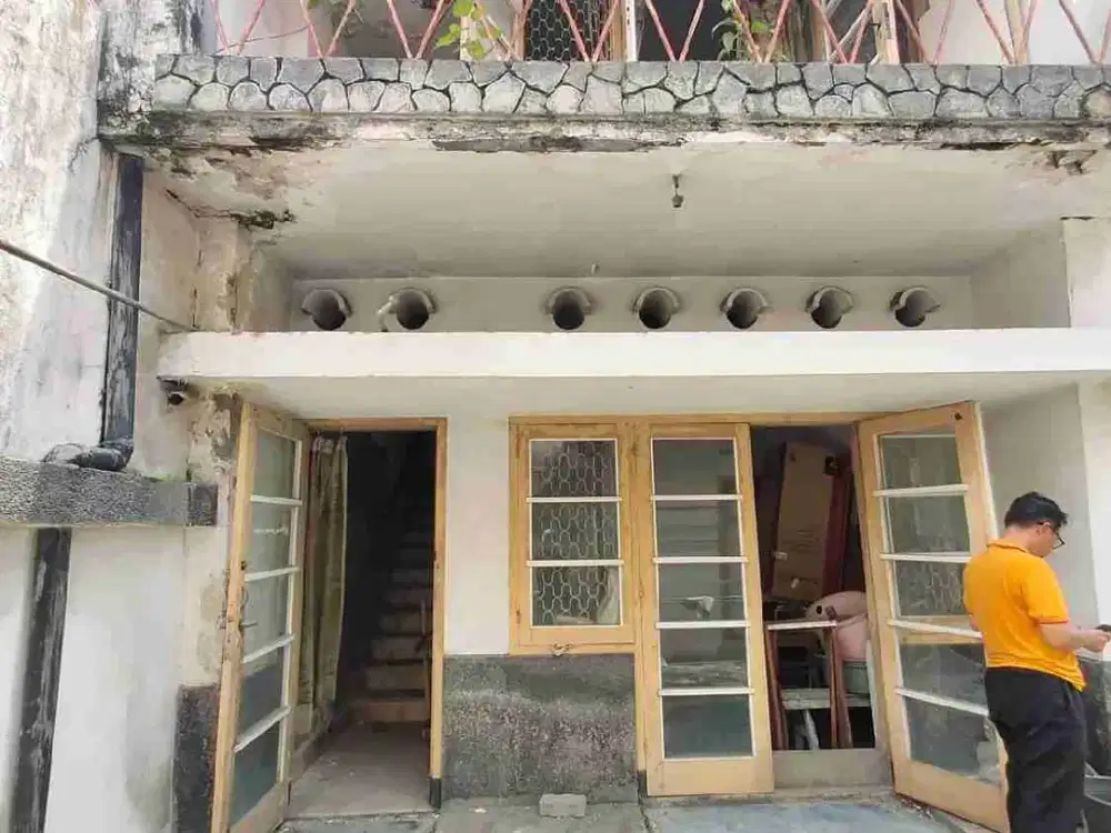 Dijual/disewakan Rumah Kuno Belanda, Lokasi Strategis Pusat Kota,Jl. Blambangan