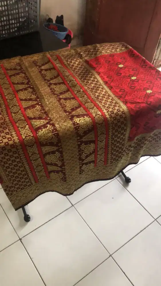 Songket tenun Palembang asli