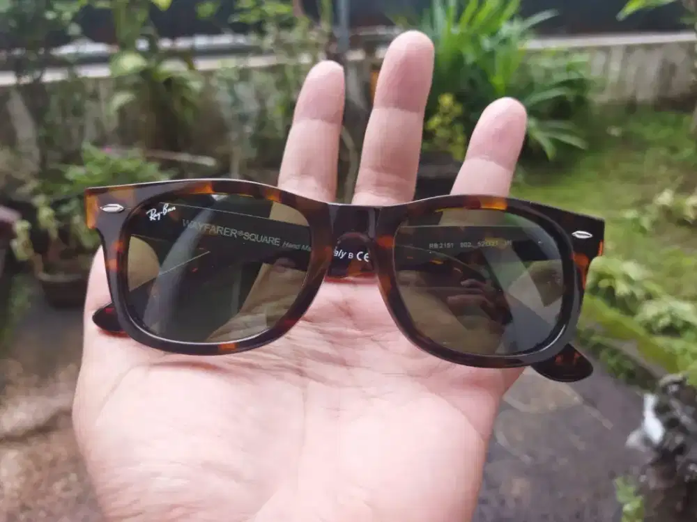 Kacamata rayban