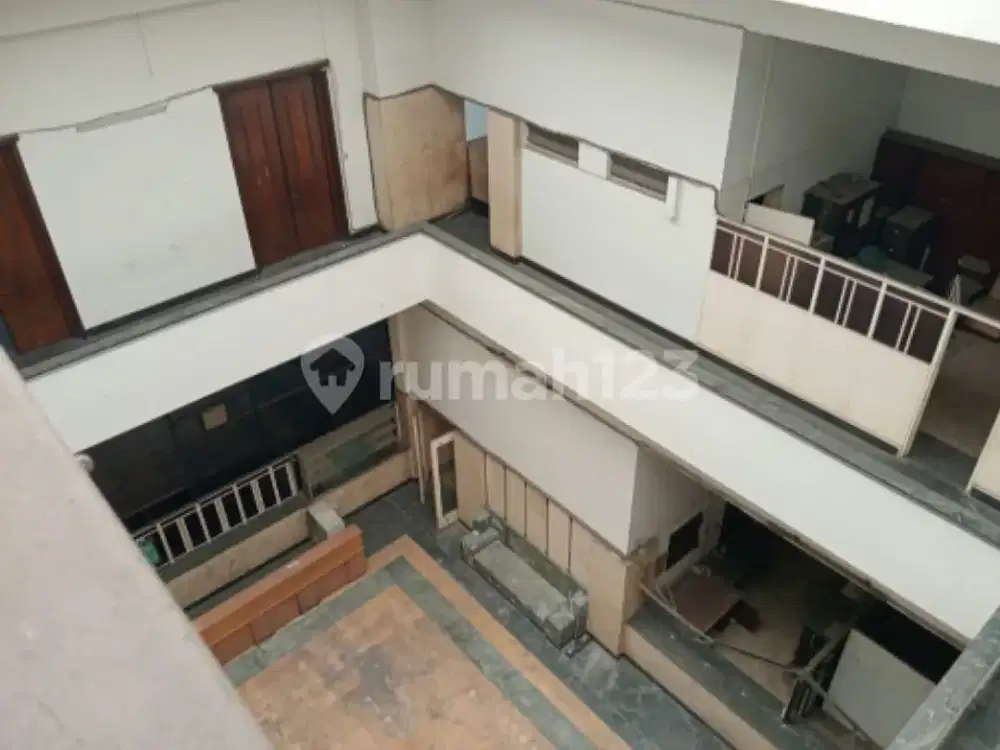 Bangunan Siap Pakai Luas Strategis di Kota Lama A5056