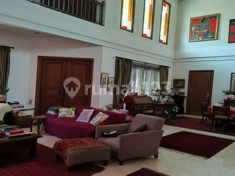 Jual Cepat Rumah Asri Halaman Luas