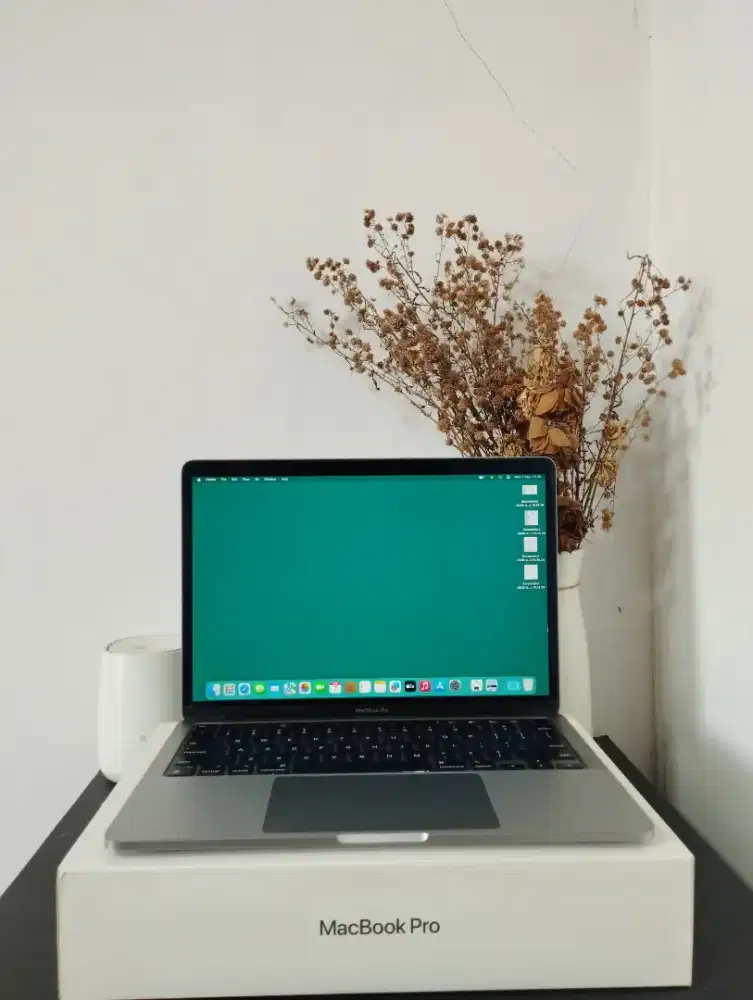 MacBook Pro M2 13 inch