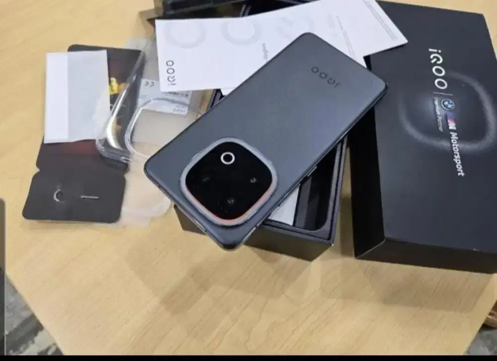 IQOO 13 SNAPDRAGON 8 ELITE 256 GB