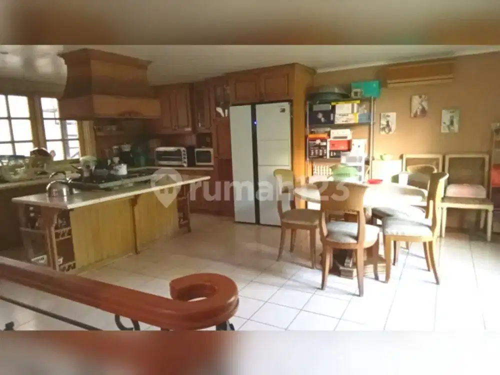 Rumah Mewah Cantik Strategis Parkir Luas di Citra Garden 3, Jakarta Barat