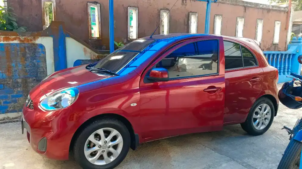 Dijual mobil Nissan March 2016 manual