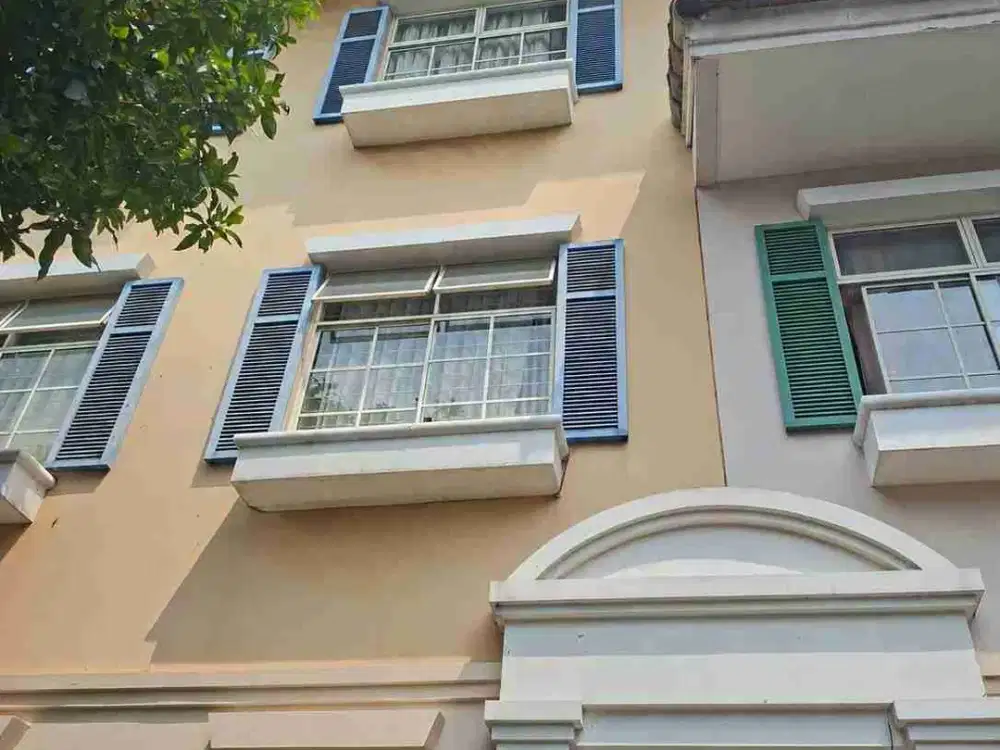 Townhouse 2 lantai harga murah