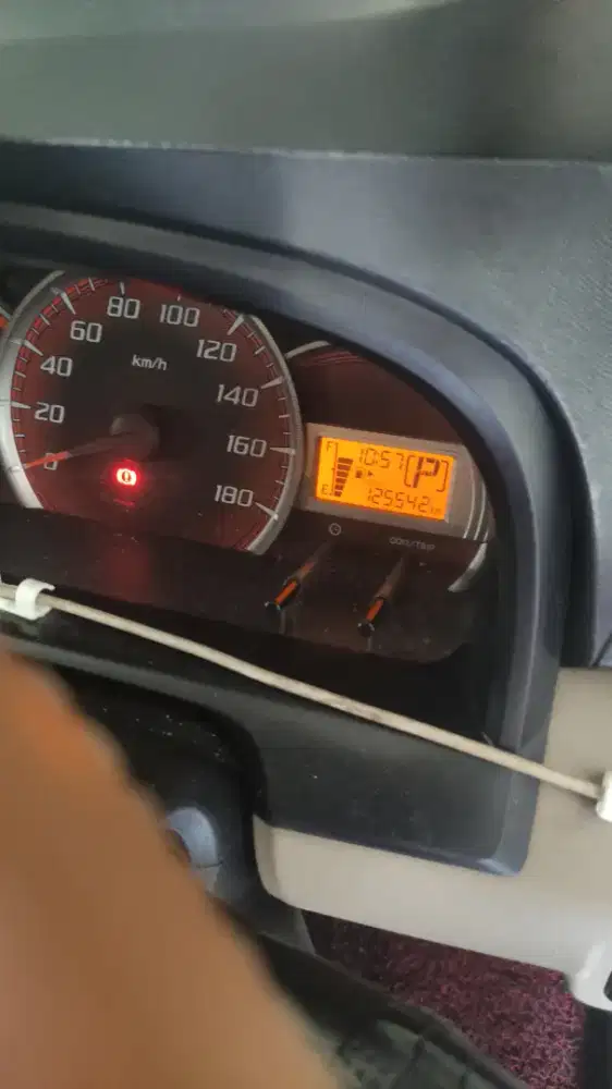 Avanza 1,3 G matic Hitam