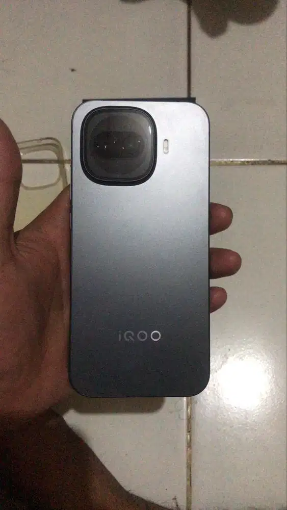 IQOO 15R 8+256 gb
