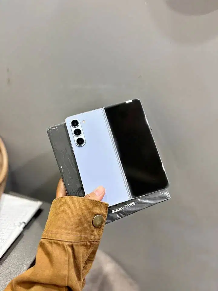 SAMSUNG Z FOLD 5 12/512 SEIN FULLSET