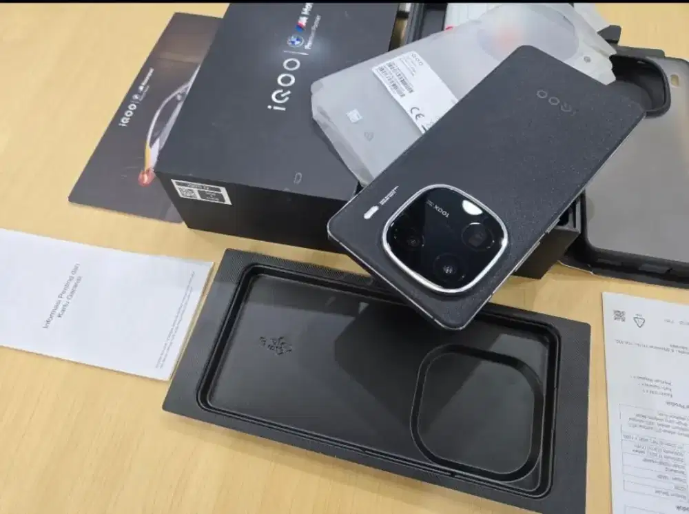 IQOO 12 16/512 GB