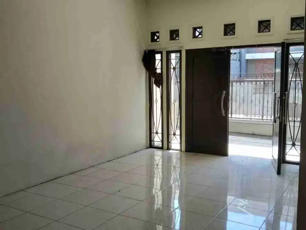 Murah! Sewa Rumah Besar bisa kantor Di Turangga dkt Buah Batu Karawitan