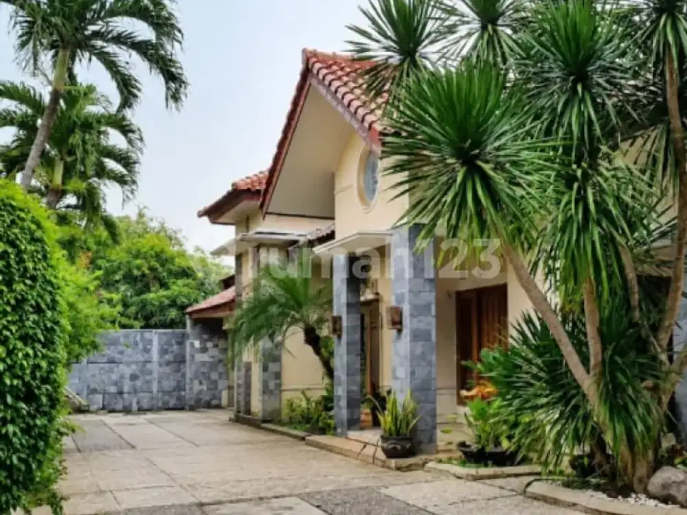 Rumah Strategis Bagus Siap Huni di Gajah Mungkur A5626