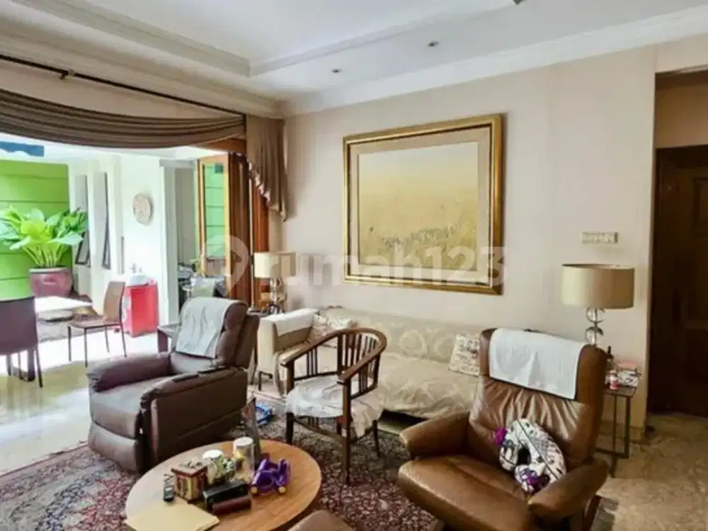 Rumah dan Tempat Usaha Luas Tanah 700 M2 di Jl Suryo Senopati Selong Kebayoran Baru Jakarta Selatan