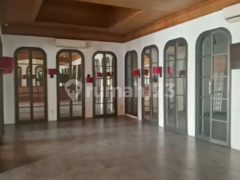Rumah Ex Resto Siap Pakai di Semarang Timur A5733