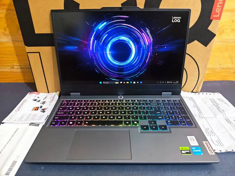 LENOVO LOQ 15IRX10 i5-13450HX RAM 12GB SSD 512GB RTX 5050 8GB Fullset