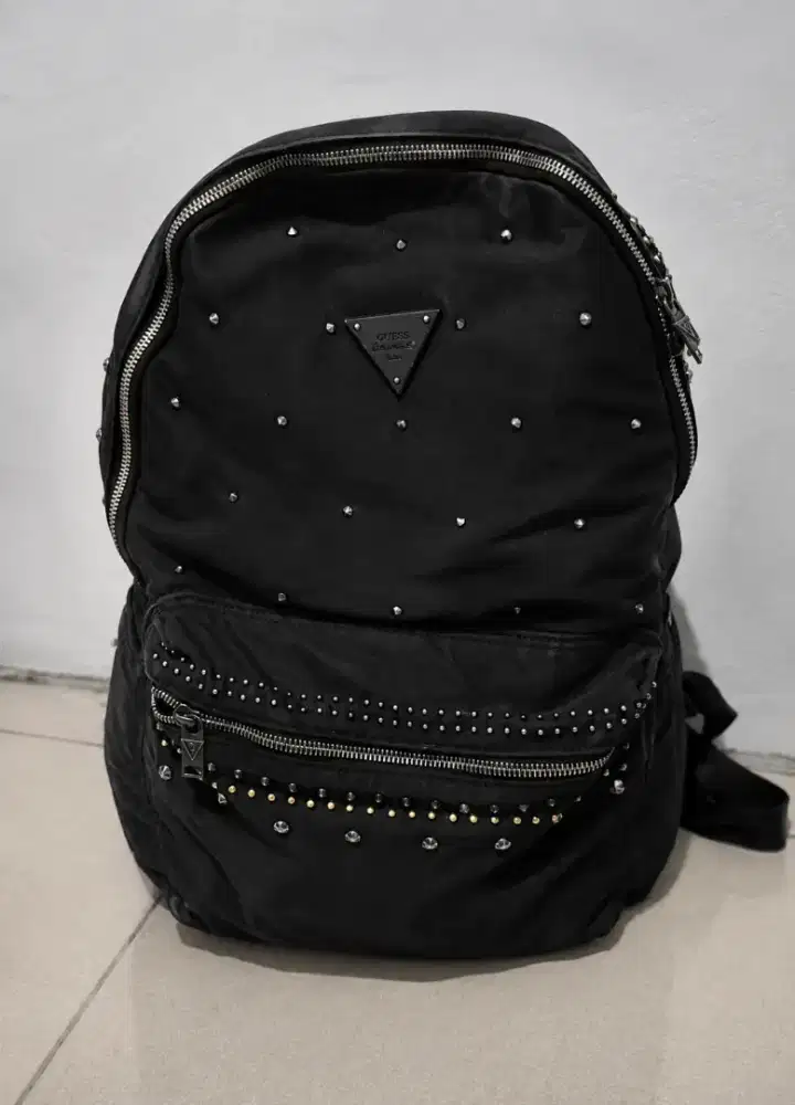 Ransel guess hitam