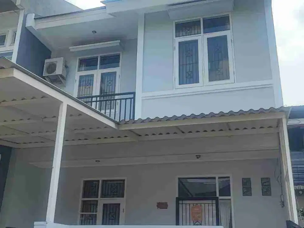 DIJUAL RUMAH LOKASI STRATEGIS SEKTOR 8 B GADING SERPONG