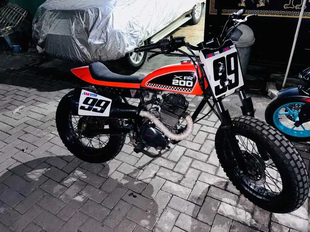DIJUAL Honda Tiger/GL200 Modif Flat Tracker Style - Tahun 2004