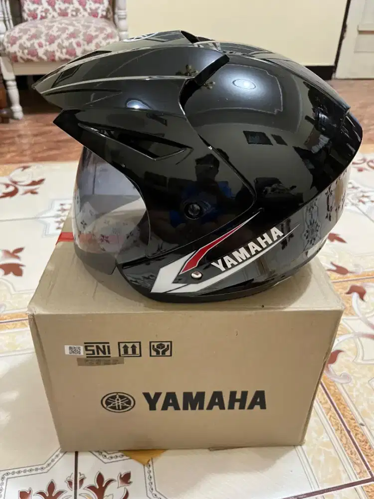 Helm Half Face Yamaha