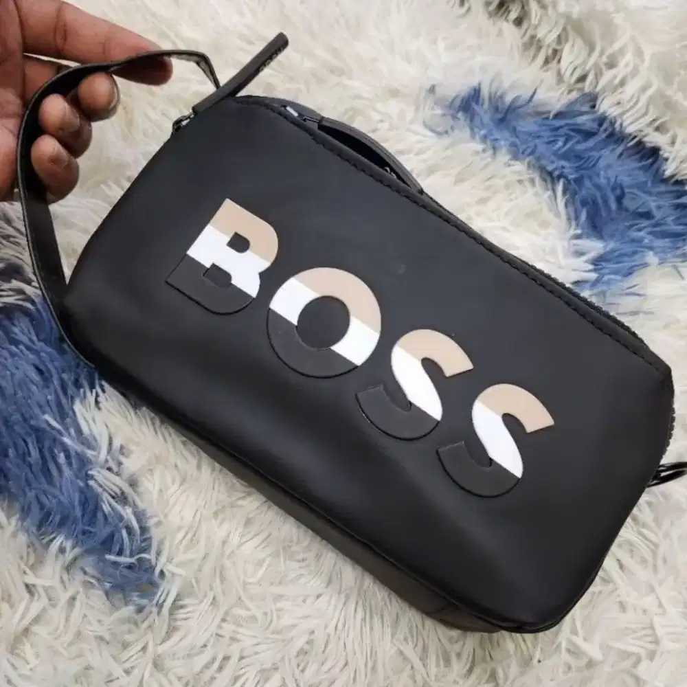 CLUTCH / SLINGBAG BOSS BLACK BRANDED IMPORT