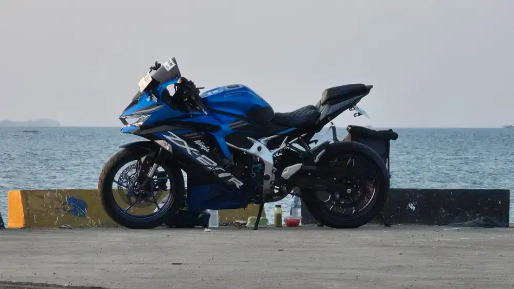 Di jual kawasaki zx25r