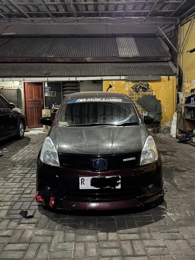 GRAND LIVINA 1.5 SV 2012