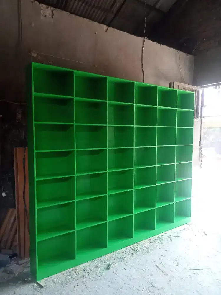 Rak warung sembako Madura , toko dll