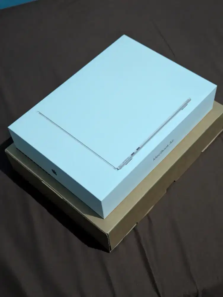 Macbook Air M5 13inc 16/512gb BNIB